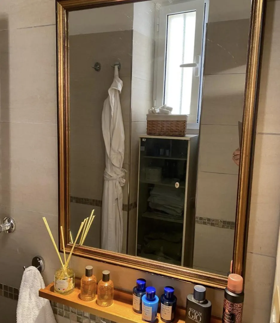 Domus Annia Guest House, The Amazing Colosseum Rzym Apartament